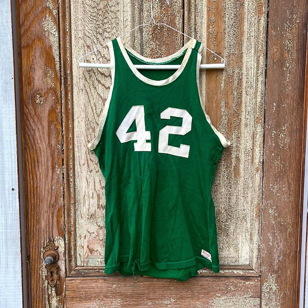 Vintage Basketball ball Jersey Size small